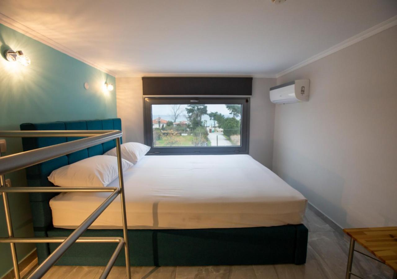 Artemida Suites Ханиоти Екстериор снимка