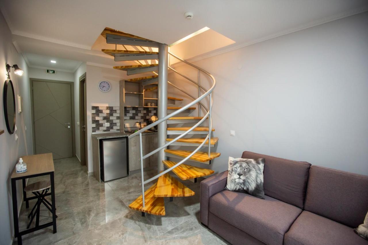 Artemida Suites Ханиоти Екстериор снимка