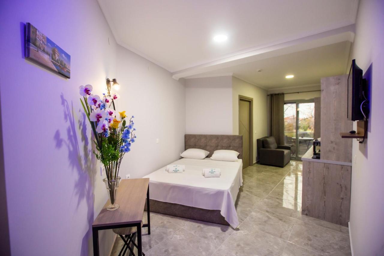 Artemida Suites Ханиоти Екстериор снимка