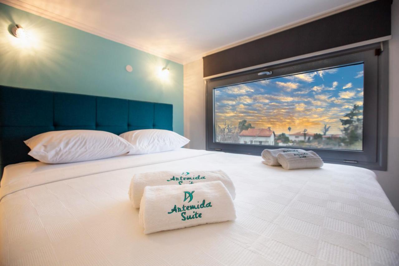 Artemida Suites Ханиоти Екстериор снимка