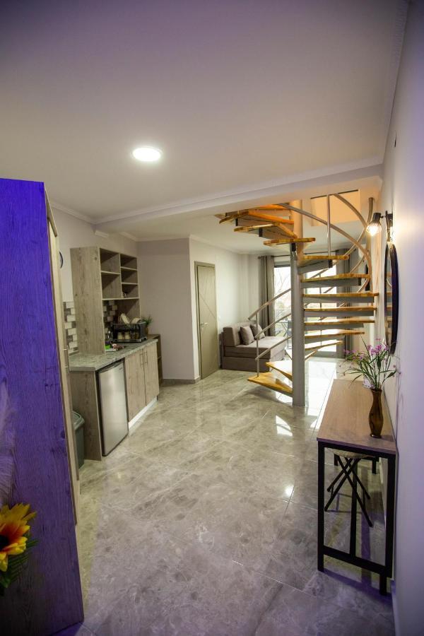Artemida Suites Ханиоти Екстериор снимка