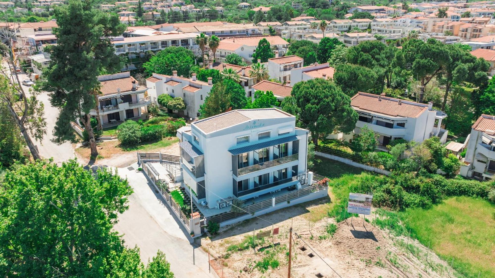 Artemida Suites Ханиоти Екстериор снимка
